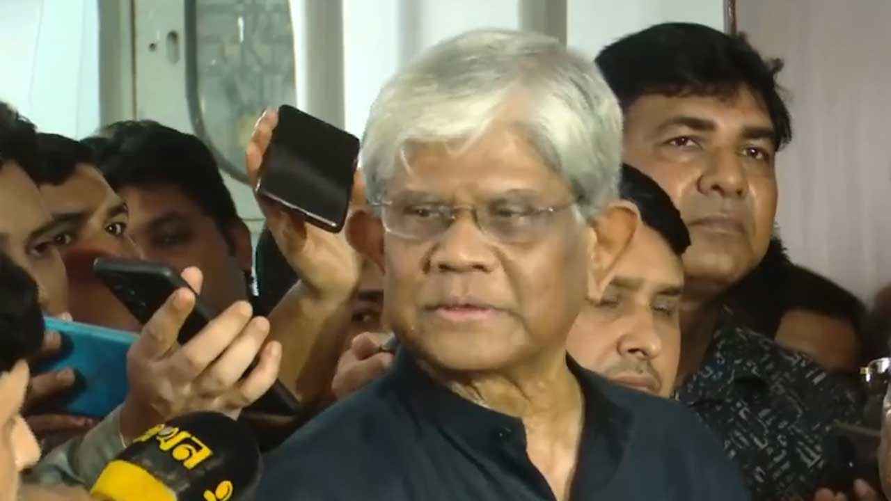 বাজার পরিস্থিতি স্বাভাবিক হবে, অধৈর্য হবেন না: অর্থ উপদেষ্টা